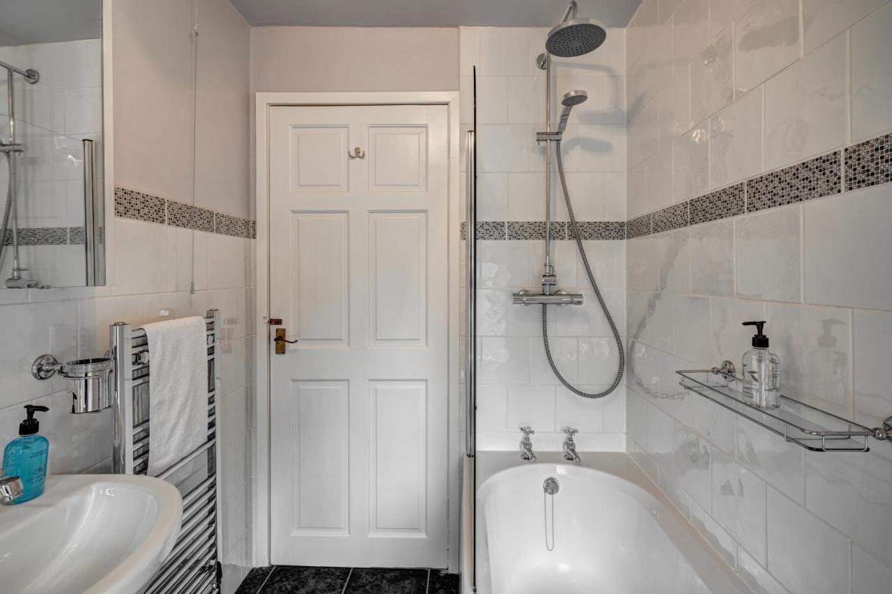 *New* Chester Canal Side 2 Bed Character Home Exteriér fotografie
