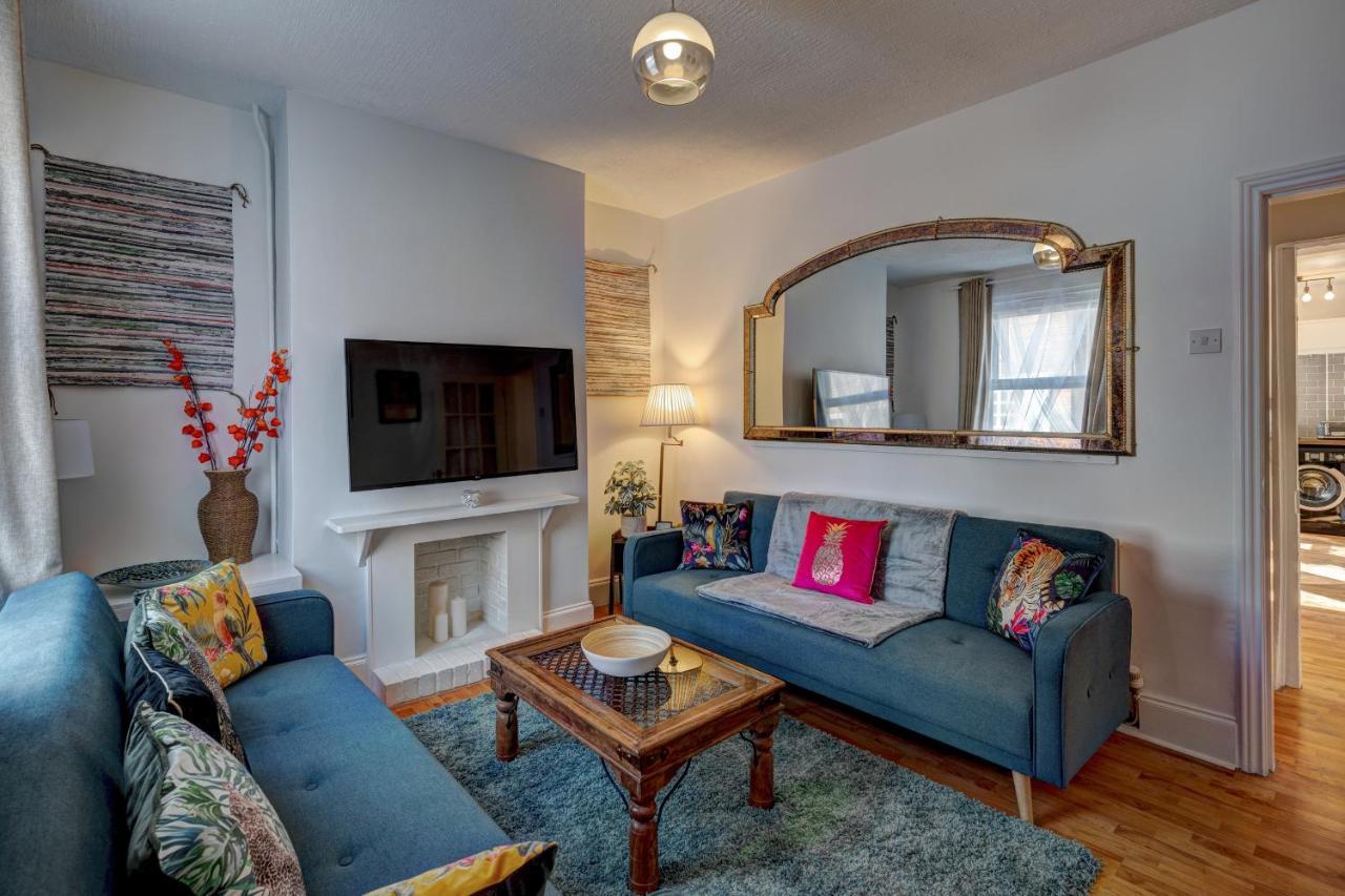 *New* Chester Canal Side 2 Bed Character Home Exteriér fotografie